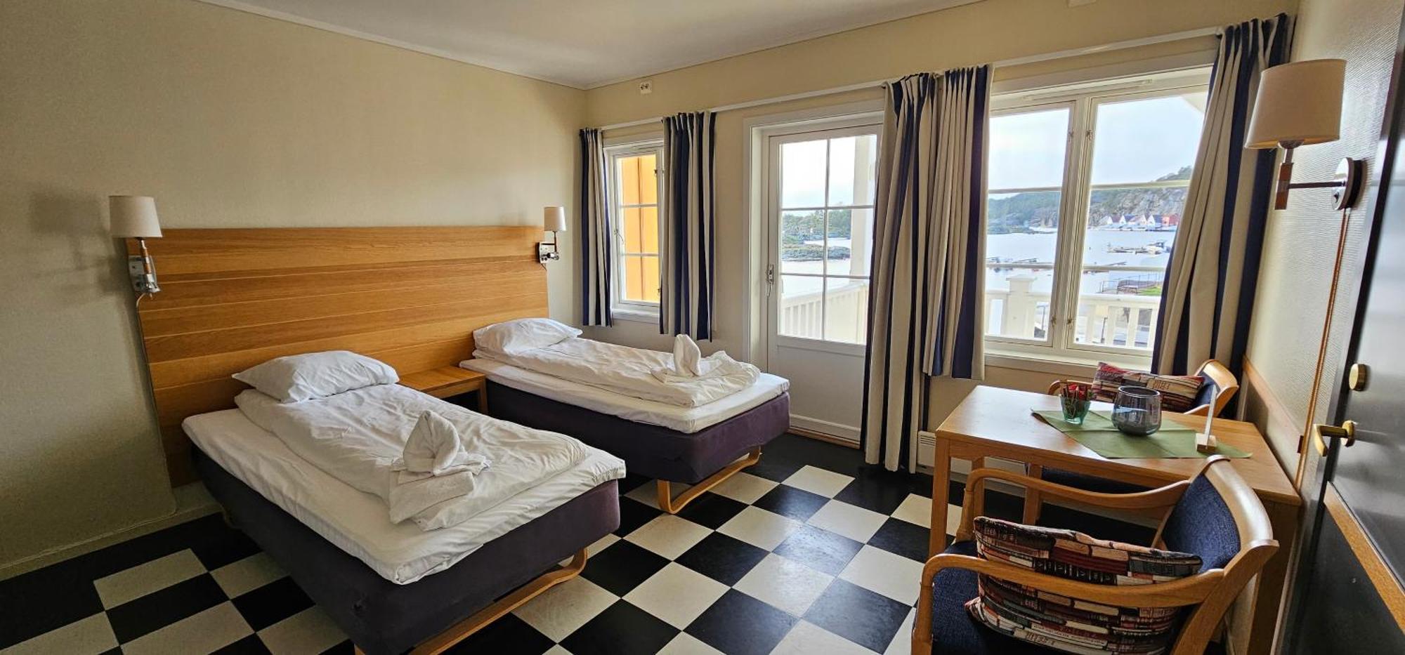 Lyngorporten Hotell Gjeving